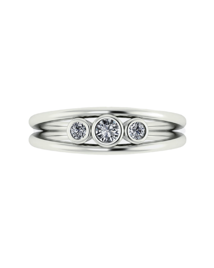 9K WG Trilogy Diamond Ring, Size S