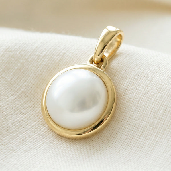 9K Yellow Gold Pearl Pendant