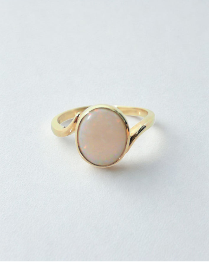 9K Yellow Gold Opal Ring